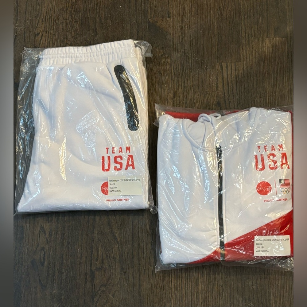 NWT Coke Sweatsuit with Zipper Olympics Team USA  (Unisex) Still In Bag